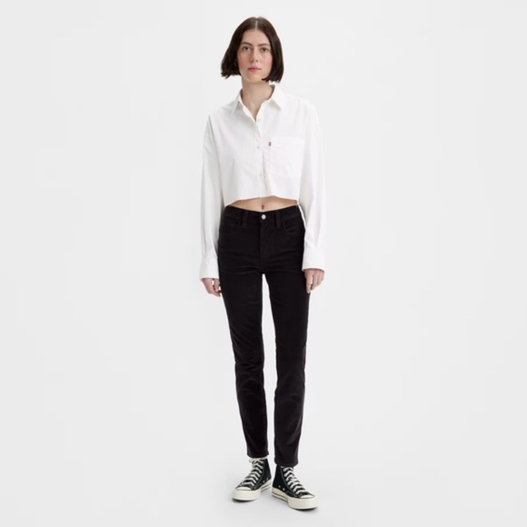 NWT Levi’s 724 High-Rise Slim Straight Corduroy Pants in Black Size 29x28 - Picture 1 of 13
